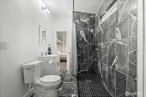 11285 SE Southworth Drive Port Orchard WA 98366