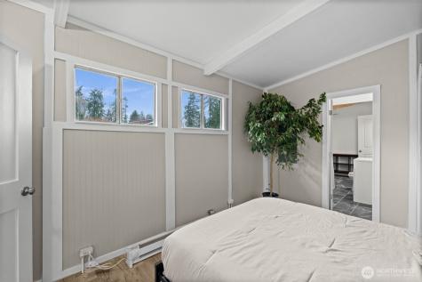 11285 SE Southworth Drive Port Orchard WA 98366