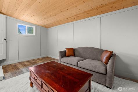 11285 SE Southworth Drive Port Orchard WA 98366
