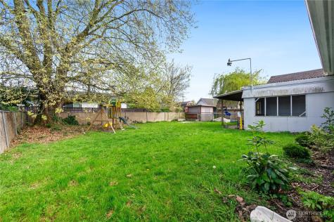 1317 47th Avenue E Fife WA 98424