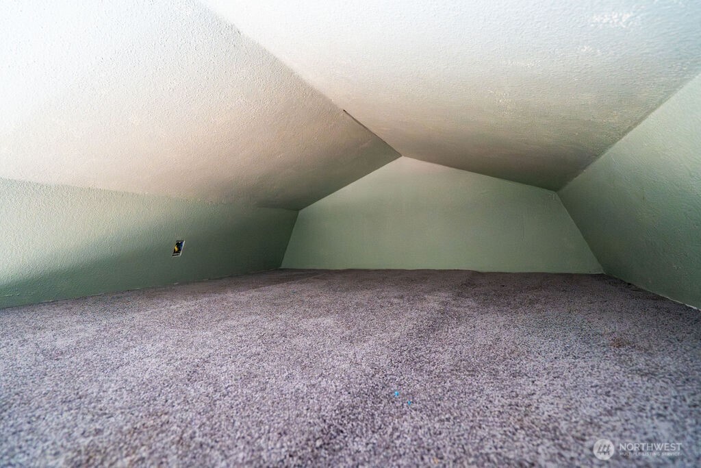 411 N Mount Seattle Way Hoodsport WA 98548