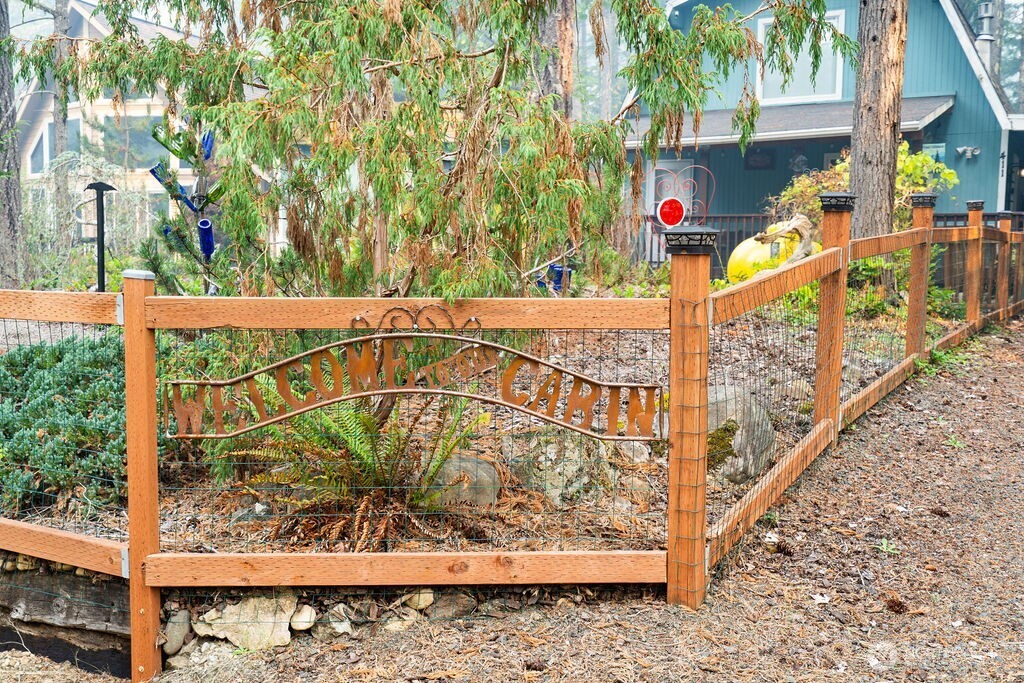 411 N Mount Seattle Way Hoodsport WA 98548