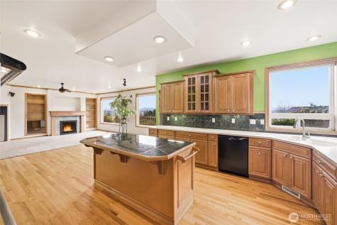 1104 V Street NW Auburn WA 98001