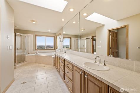 1104 V Street NW Auburn WA 98001