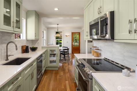 9757 2nd Avenue NW Seattle WA 98117