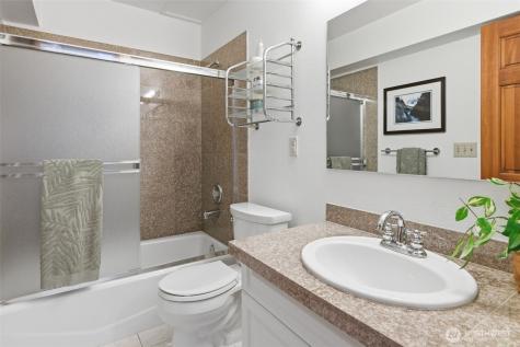 5113 19th Avenue S Seattle WA 98108