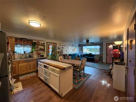 101 Edgewood Avenue Elma WA 98541