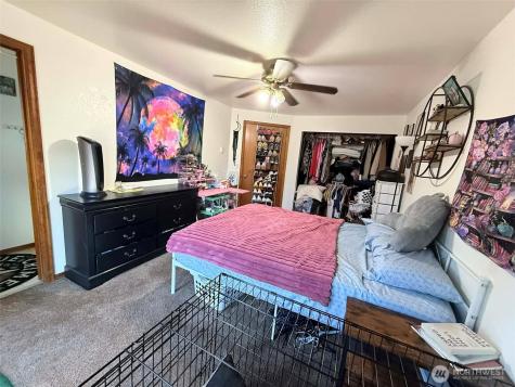 101 Edgewood Avenue Elma WA 98541