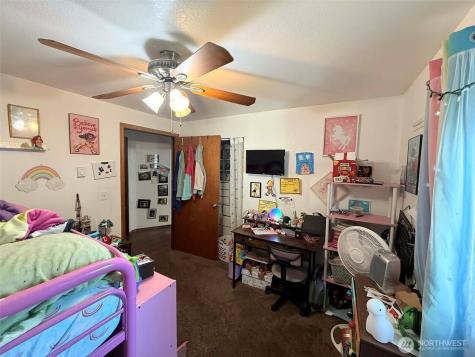 101 Edgewood Avenue Elma WA 98541