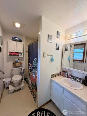 101 Edgewood Avenue Elma WA 98541