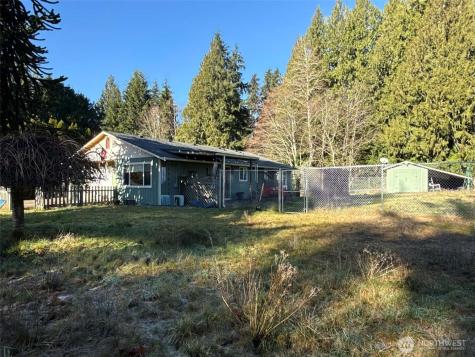 101 Edgewood Avenue Elma WA 98541