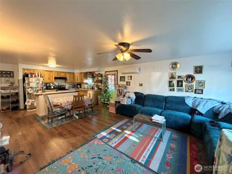 101 Edgewood Avenue Elma WA 98541