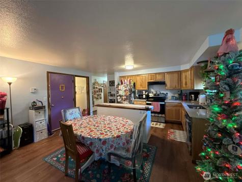 101 Edgewood Avenue Elma WA 98541