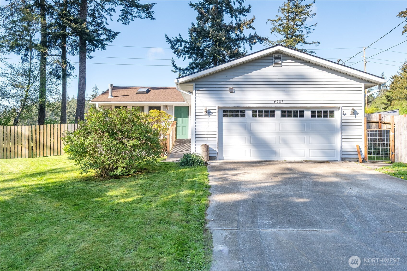 4587 Siesta Place Oak Harbor WA 98277