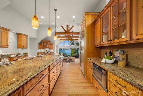 18021 SE 40th Place Bellevue WA 98008