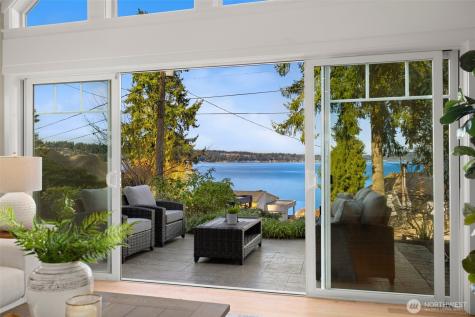 18021 SE 40th Place Bellevue WA 98008