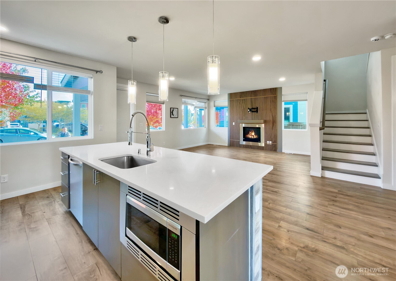 9849 6th Place SW Seattle WA 98106