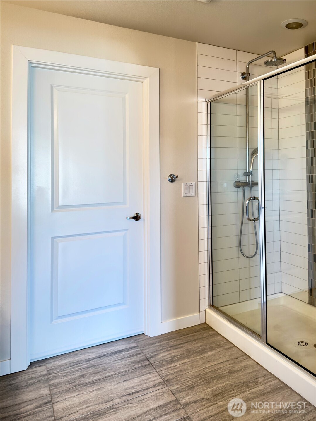 9849 6th Place SW Seattle WA 98106