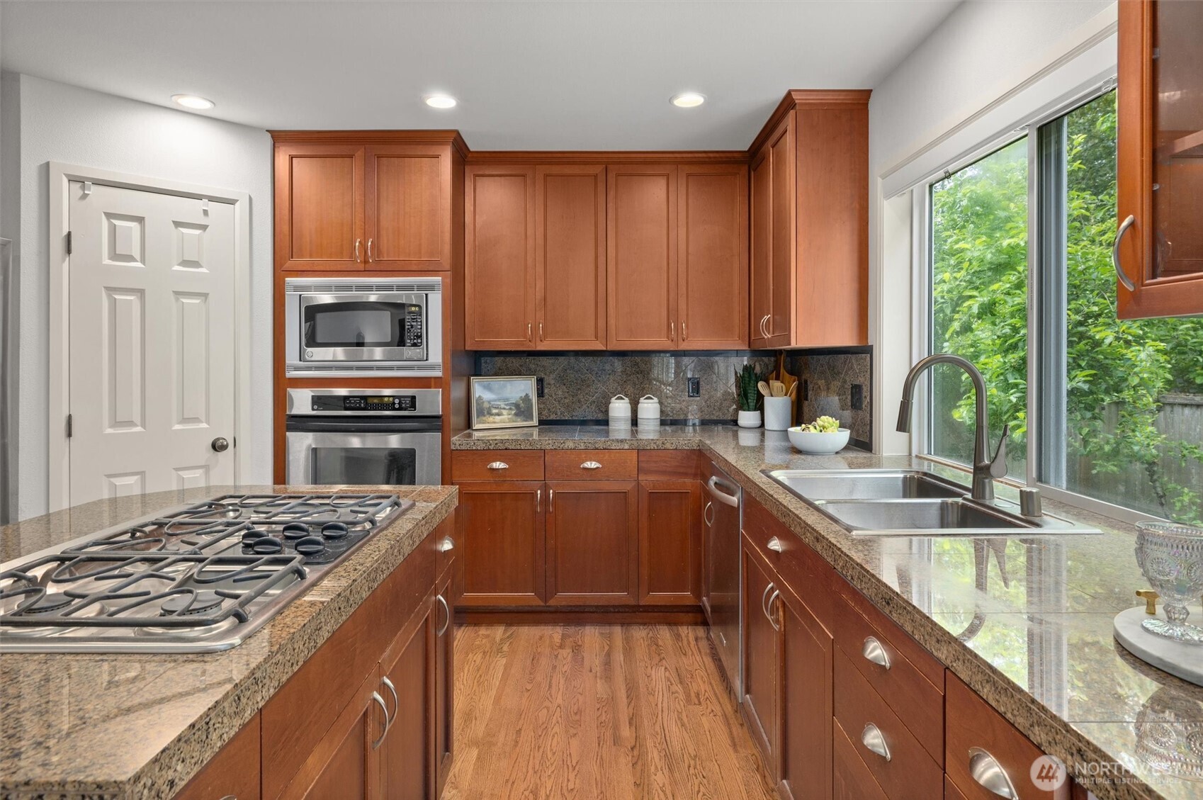 1021 271st Avenue SE Sammamish WA 98075