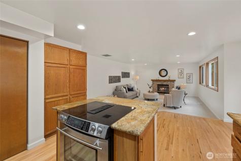 2064 Hoquiam Court NE Renton WA 98059
