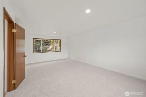 2064 Hoquiam Court NE Renton WA 98059