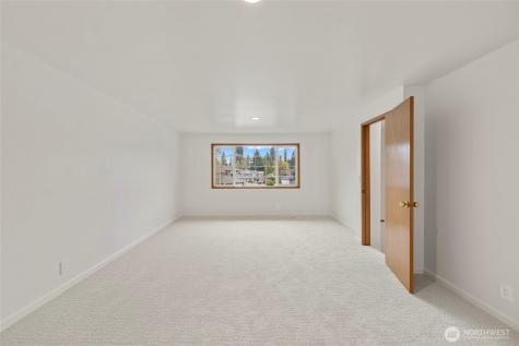 2064 Hoquiam Court NE Renton WA 98059