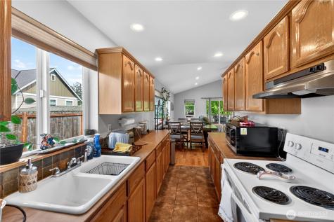 12215 34th Street Ct E Edgewood WA 98372