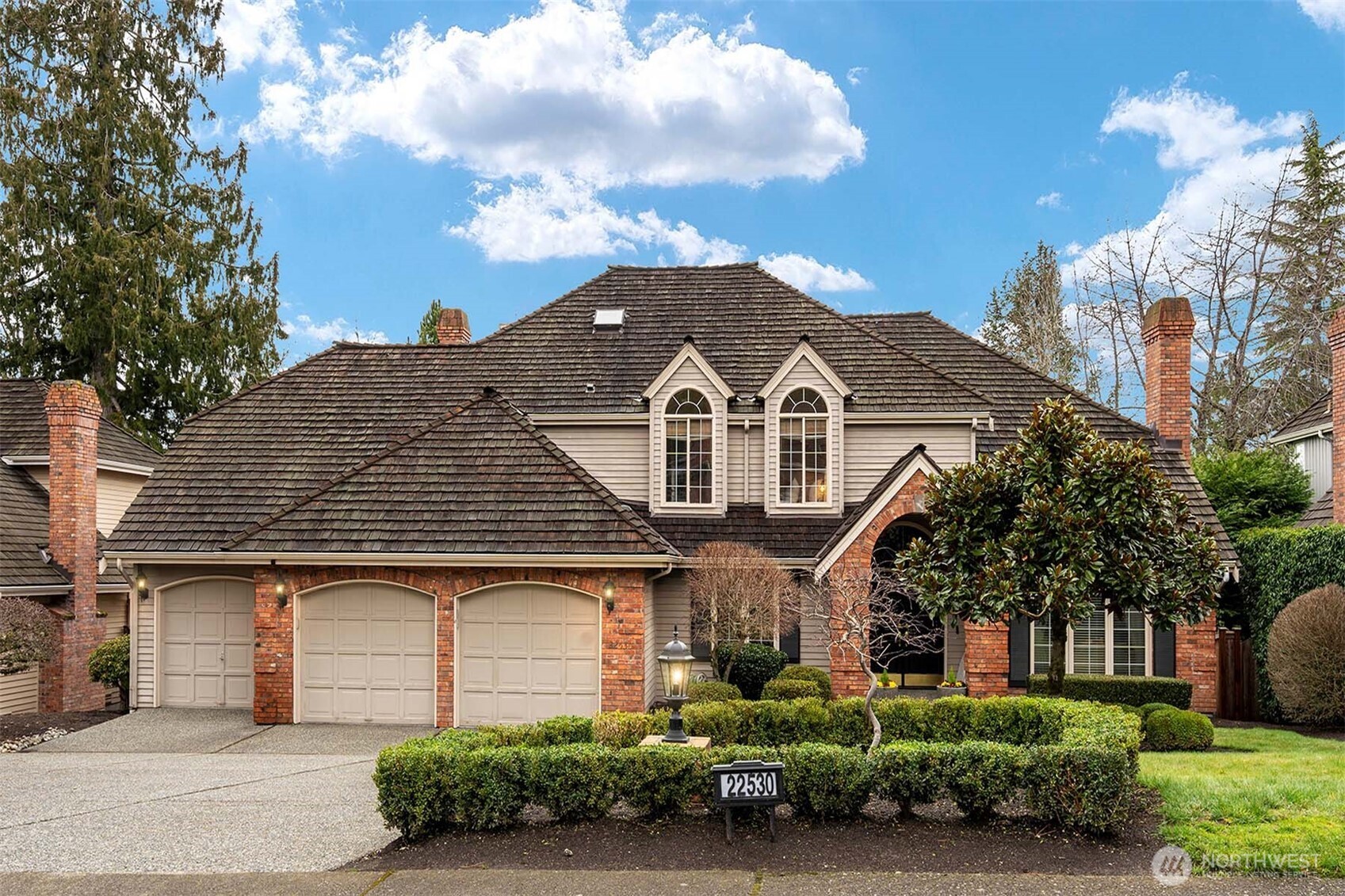 22530 SE 46th Place Sammamish WA 98075
