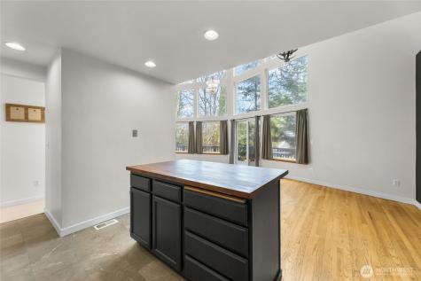 1110 15th Avenue SW Puyallup WA 98371