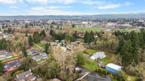1110 15th Avenue SW Puyallup WA 98371