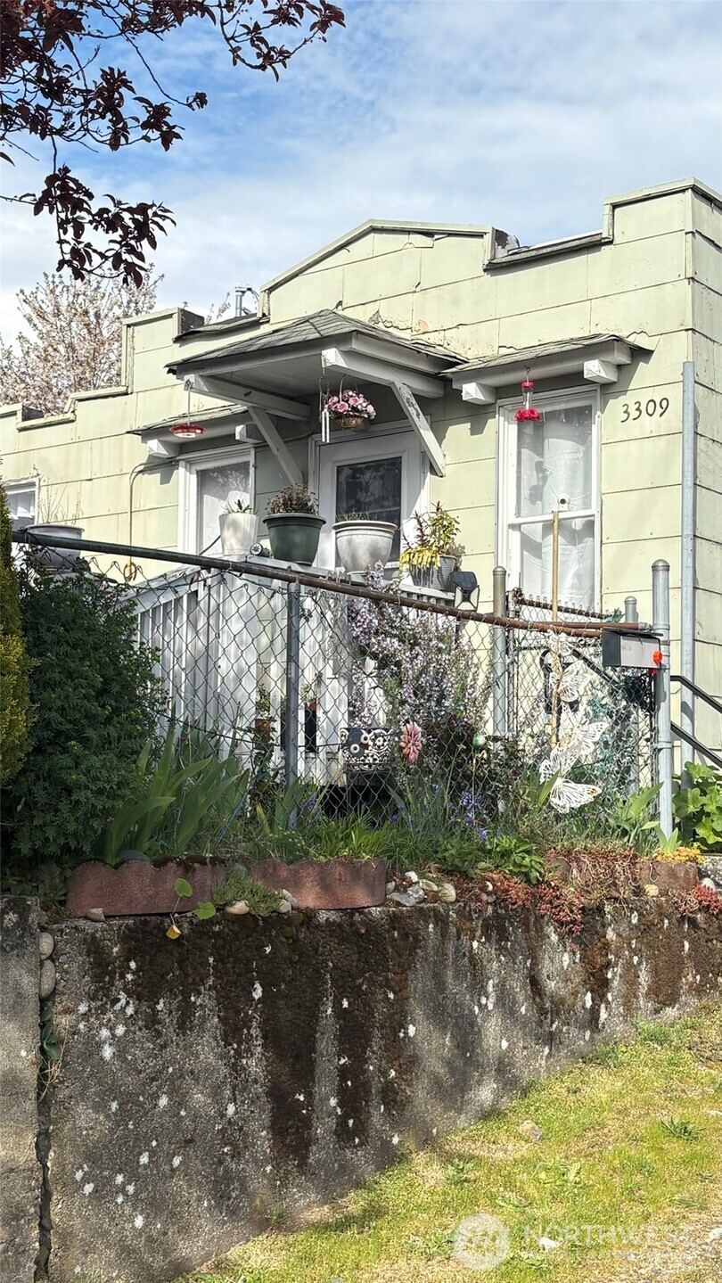 502 E Wright Avenue Tacoma WA 98404