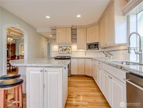 4026 Burke Avenue N Seattle WA 98103