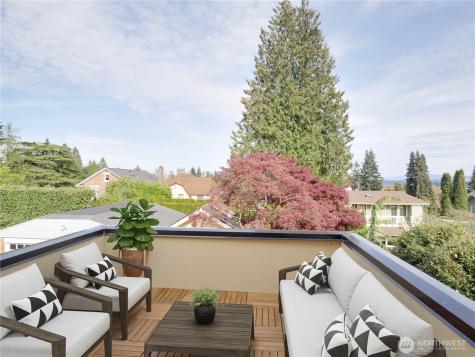 4026 Burke Avenue N Seattle WA 98103