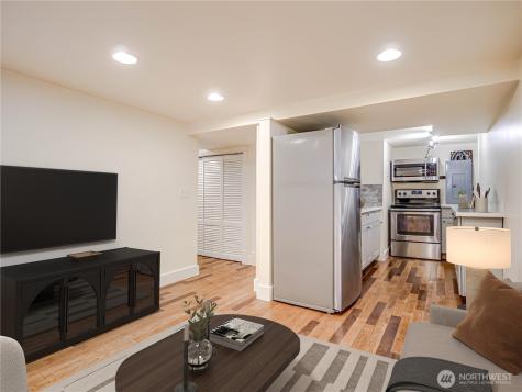 4026 Burke Avenue N Seattle WA 98103