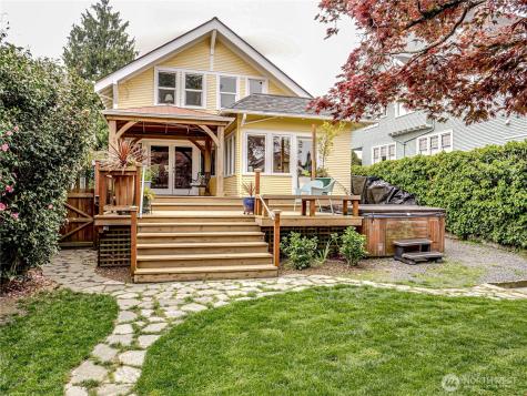 4026 Burke Avenue N Seattle WA 98103