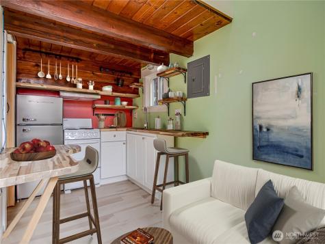4026 Burke Avenue N Seattle WA 98103