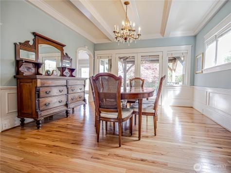 4026 Burke Avenue N Seattle WA 98103