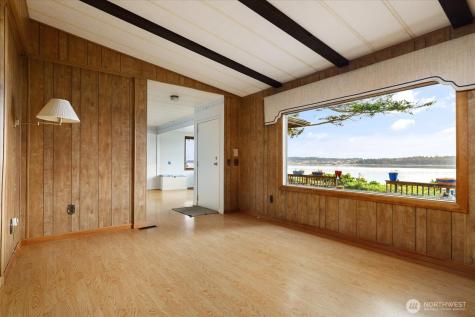 1677 Penn Cove Road Oak Harbor WA 98277