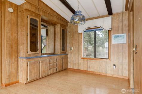 1677 Penn Cove Road Oak Harbor WA 98277