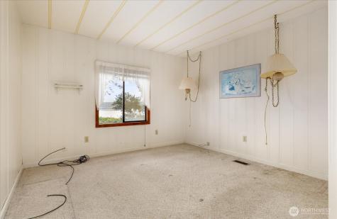 1677 Penn Cove Road Oak Harbor WA 98277
