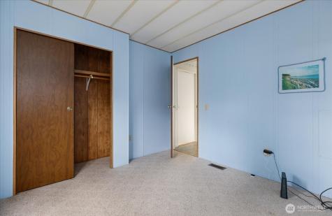 1677 Penn Cove Road Oak Harbor WA 98277