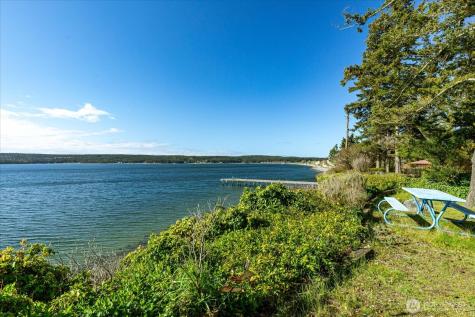 1677 Penn Cove Road Oak Harbor WA 98277