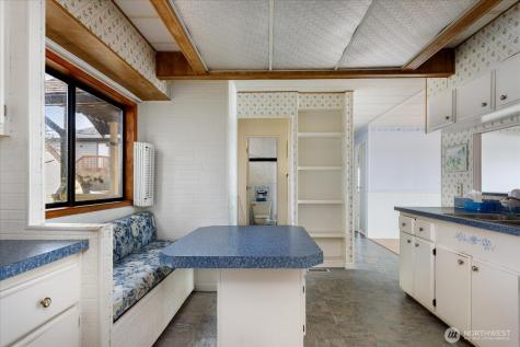 1677 Penn Cove Road Oak Harbor WA 98277