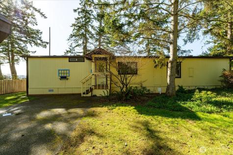 1677 Penn Cove Road Oak Harbor WA 98277