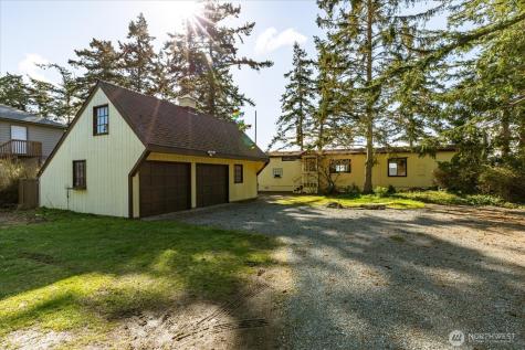 1677 Penn Cove Road Oak Harbor WA 98277