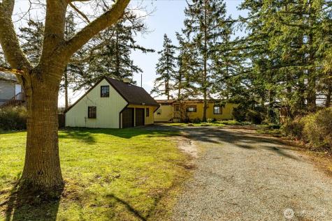 1677 Penn Cove Road Oak Harbor WA 98277