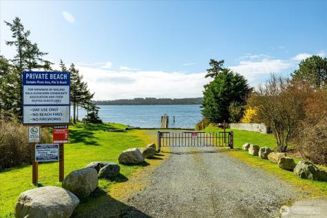 1677 Penn Cove Road Oak Harbor WA 98277