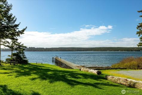 1677 Penn Cove Road Oak Harbor WA 98277