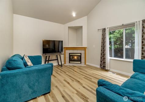 8717 161st Street E Puyallup WA 98375