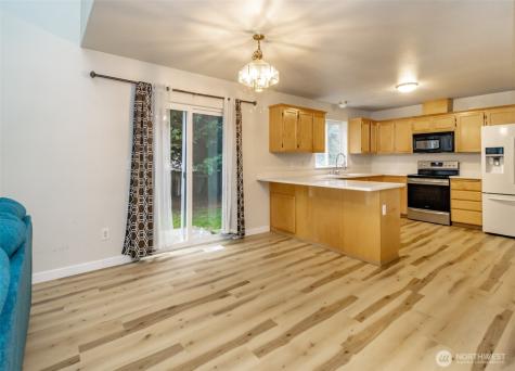 8717 161st Street E Puyallup WA 98375